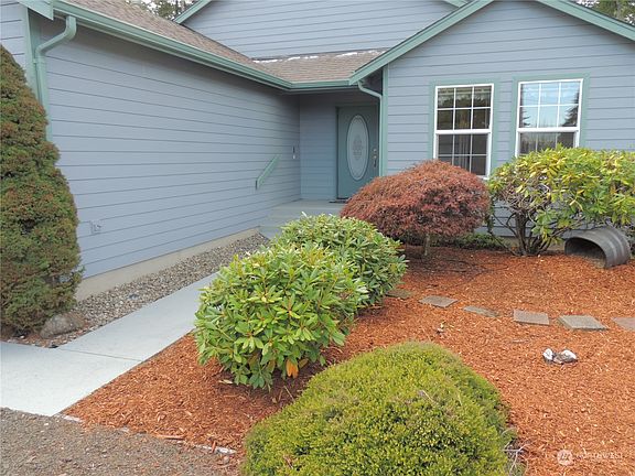 4th image of 170 E Connemara Way