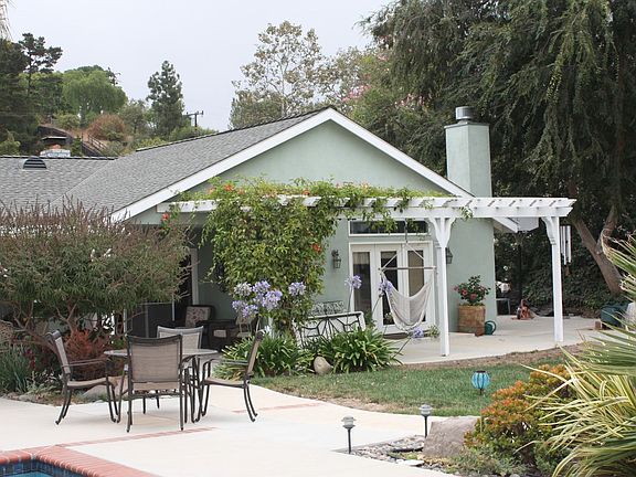 2nd image of 3056 Darlington Dr