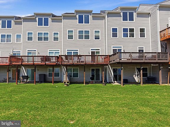 2nd image of 48407 Surfside Dr