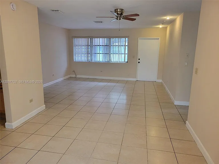 6856 NW 12th St — Photo 3