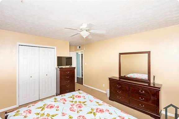 2nd image of 6863 Buttermere Dr #1