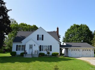 7448 Miller Rd, Swartz Creek, MI 48473