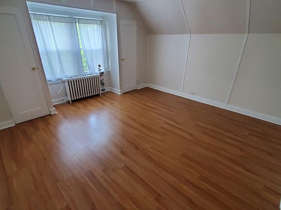 4th image of 166 Beechwood Ave APT 2