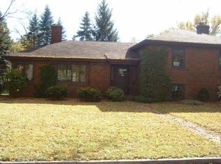 101 Varner Ct, Midland, MI 48640