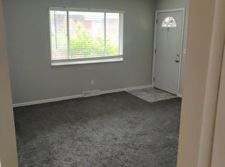 1668 Carstare Dr #2, Columbus, OH 43227