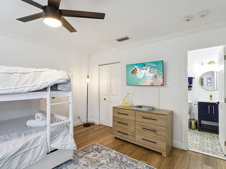 2541 Southridge Rd — Photo 38