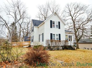 564 Hall St, Ionia, MI 48846