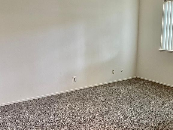 5th image of 9051 Folsom Blvd #1