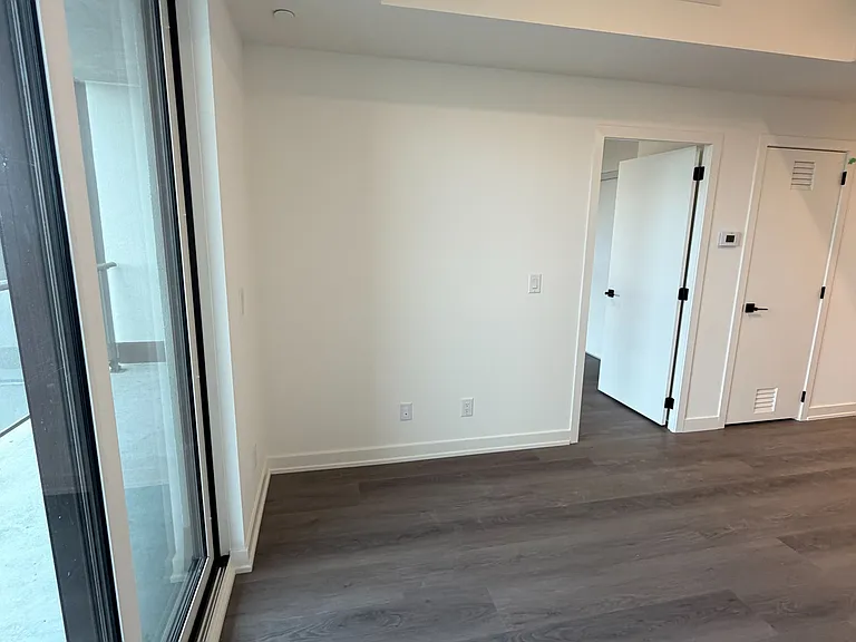 33 Erie Ave #1002 — Photo 9