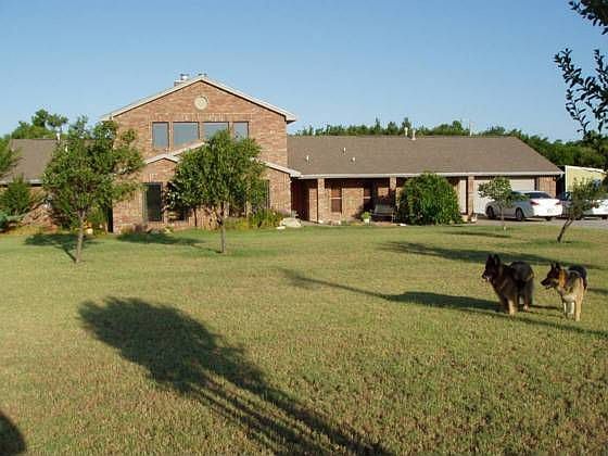 1st image of 2 NW Cypress Ln