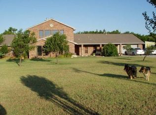 2 NW Cypress Ln, Lawton, OK 73505