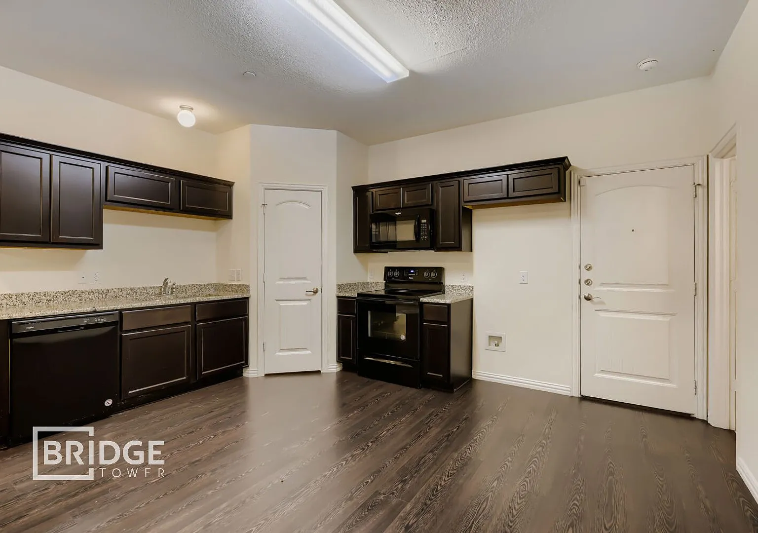 1317 Lake Crest Lane Lewisville, TX 75057-2666 — Photo 3