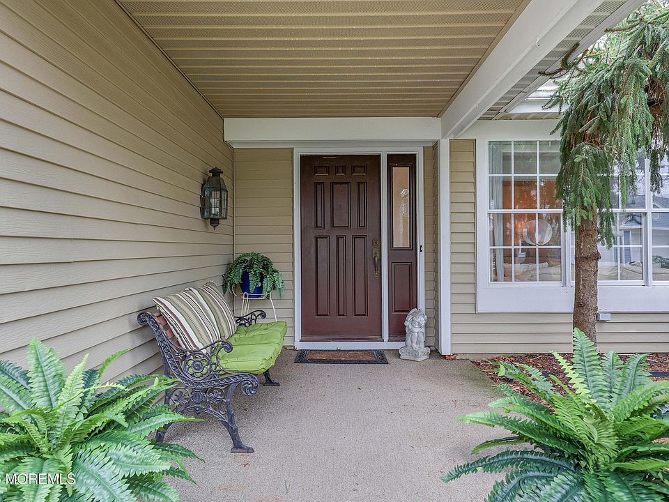 1st image of 1031B Thornbury Lane