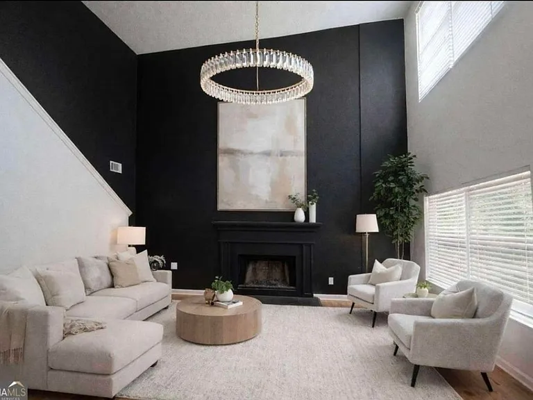 621 Hillandale Park Dr — Photo 2