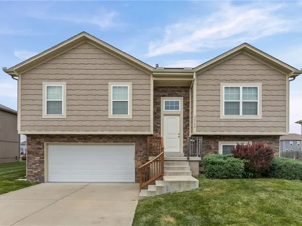 26186 W 141st Ct, Olathe, KS 66061