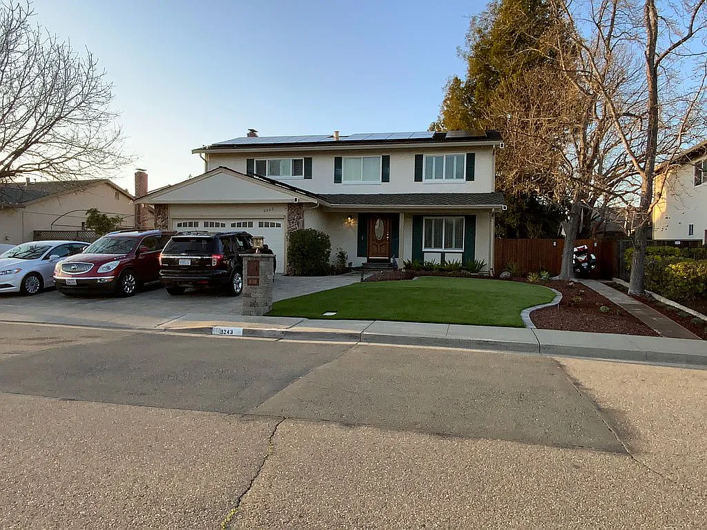 3243 El Suyo Dr photo 1