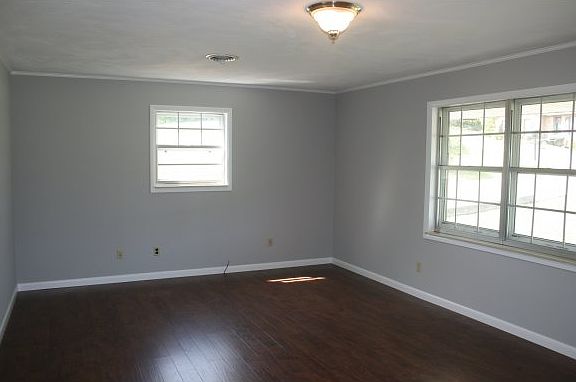 5th image of 506 Meadowlark Dr