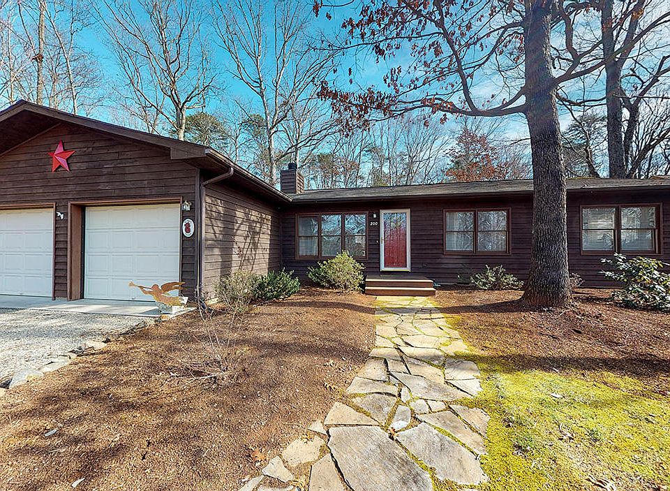 1st image of 200 Heather Ln