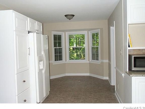 3rd image of 2609 Connemara Dr