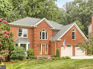 761 Zermatt Dr, Hummelstown, PA 17036