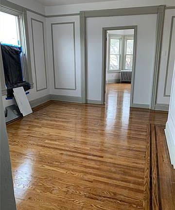 5th image of 129 Park Hill Ave