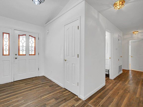 3rd image of 5900 Bald Mountain Rd