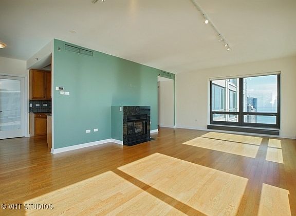 5th image of 130 N Garland Ct APT 3904