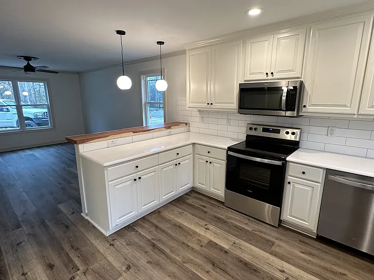177 N Clarendon Dr — Photo 10