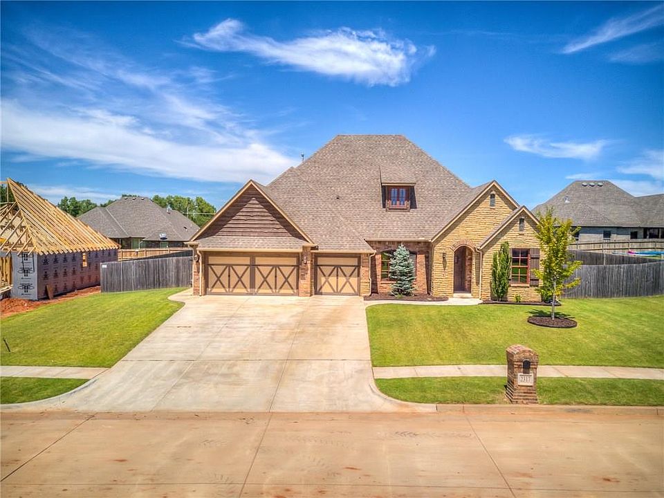 1st image of 2317 W Earl Dr