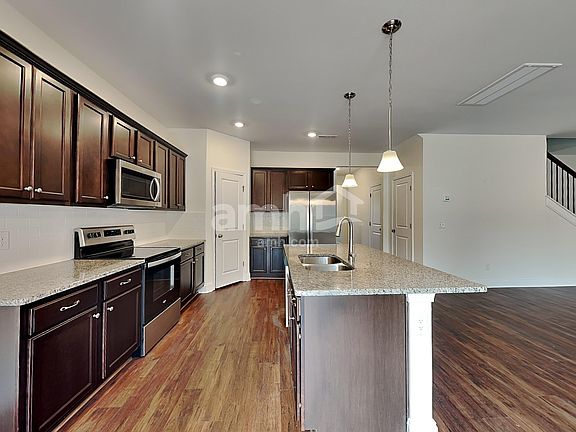3rd image of 5924 Hagar Valley Dr