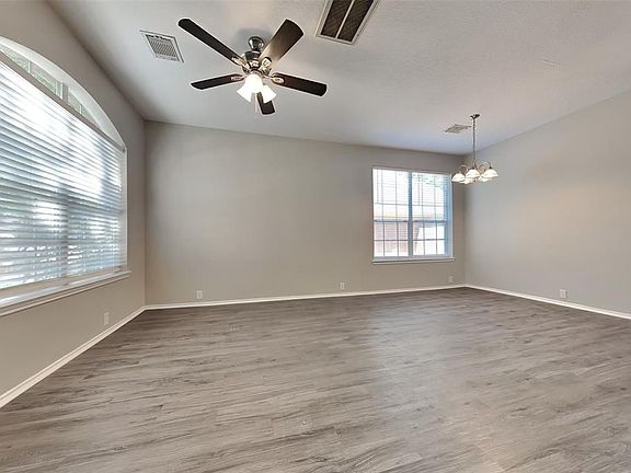 3rd image of 18606 Atascocita Forest Dr