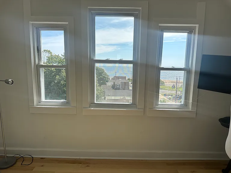 57 Dawson Ave #4 — Photo 4