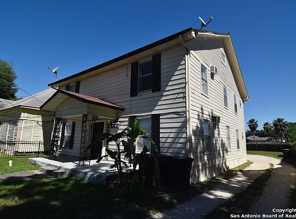 2nd image of 1109 Burnet St