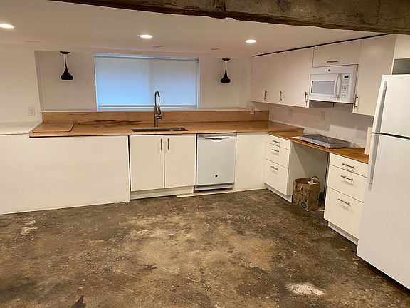 3rd image of 1901 S 900 E #Basement