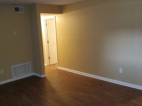5th image of 2005 Terril Ln #7