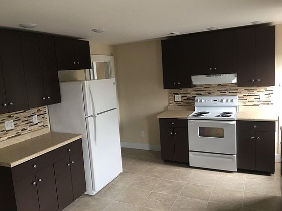 4th image of 447 Enfield St Floor 2