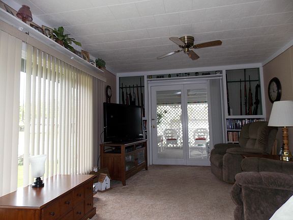 3rd image of 138 Grand Ave