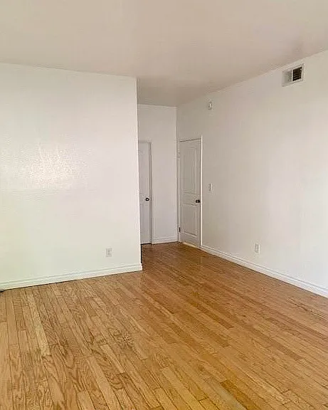 3284 Barham Blvd #304 — Photo 38
