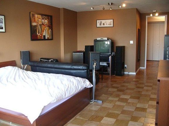 mbr suite with sitting area