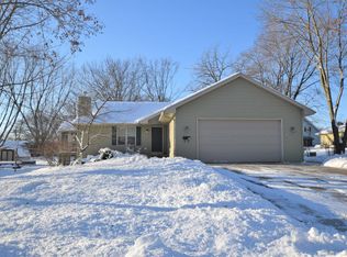 66 19th St, Clintonville, WI 54929