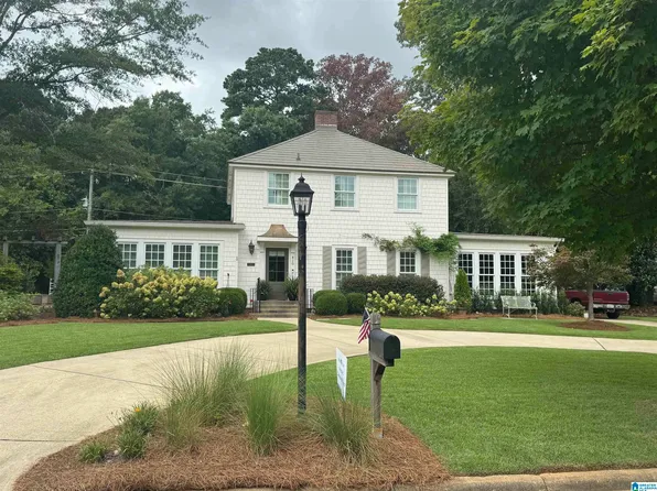 410 Rockridge Ave, Trussville, AL 35173