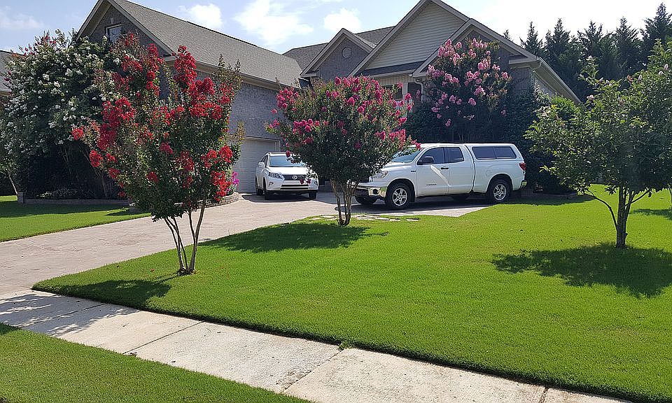 2nd image of 7405 Parktrace Ln SE