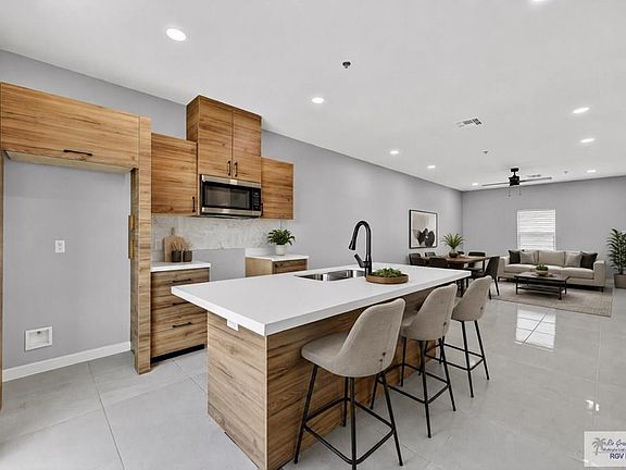 2nd image of 3512 Vanessa Ln