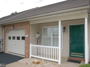 36 Oakgrove Ln, Millersville, PA