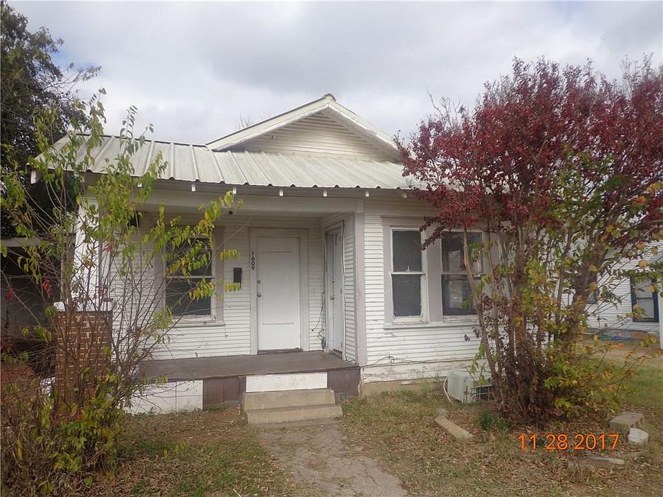 1st image of 1609 Avenue E