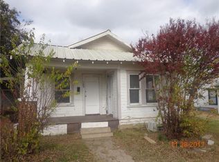 1609 Avenue E, Brownwood, TX 76801