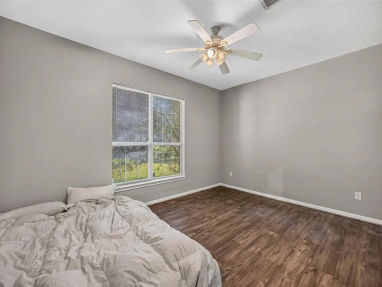 22962 Volga Dr — Photo 16