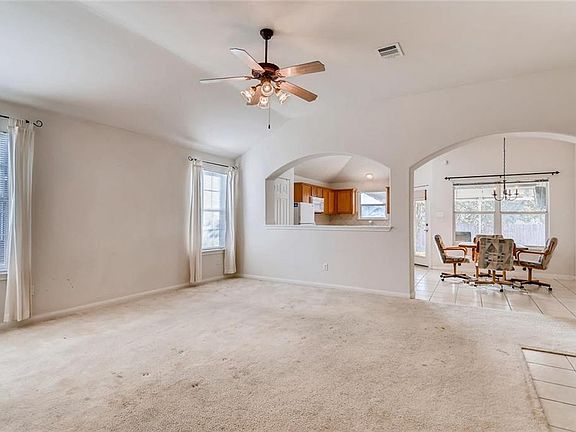 2nd image of 121 Hanstrom Dr