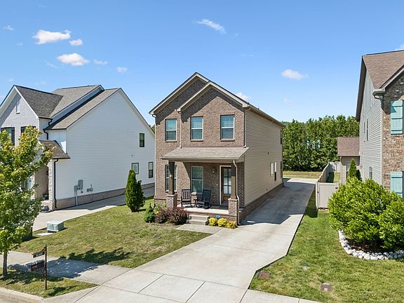 2nd image of 1649 Brockton Ln