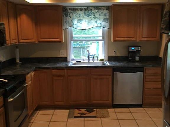 2nd image of 109 N Roosevelt Ave